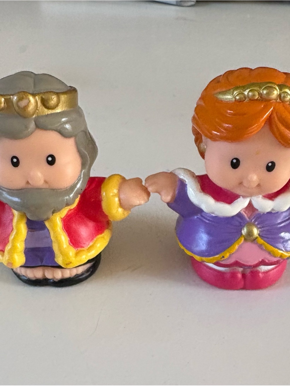 2003 king and queen little people figures